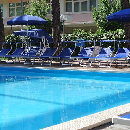 Hotel Tiffany Rimini Ngoại thất bức ảnh