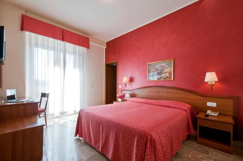 Hotel Tiffany Rimini Phòng bức ảnh