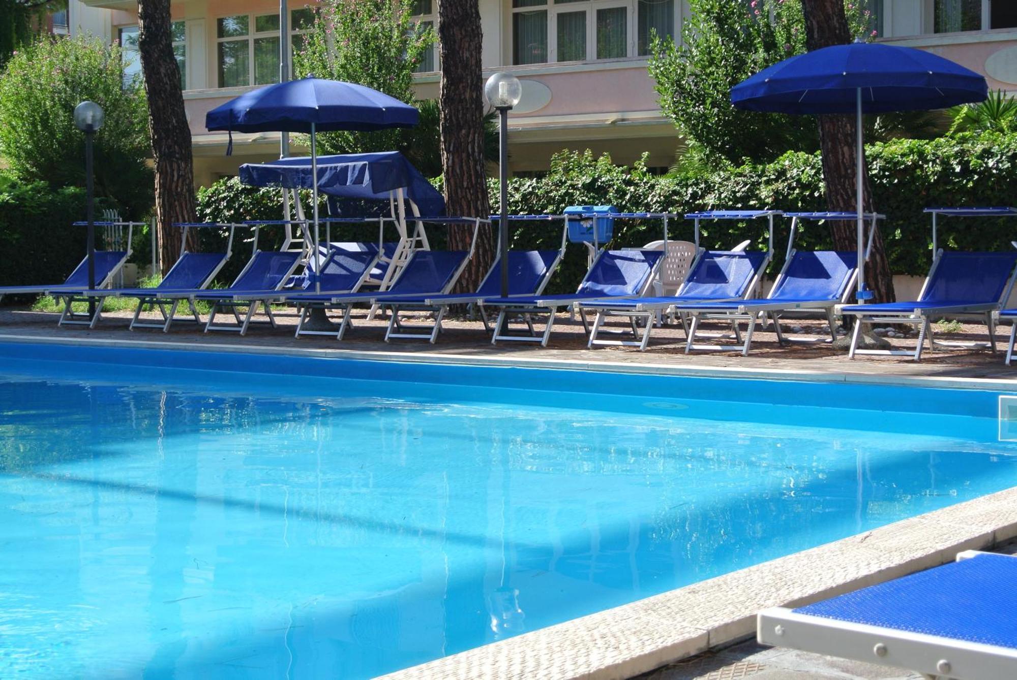 Hotel Tiffany Rimini Ngoại thất bức ảnh