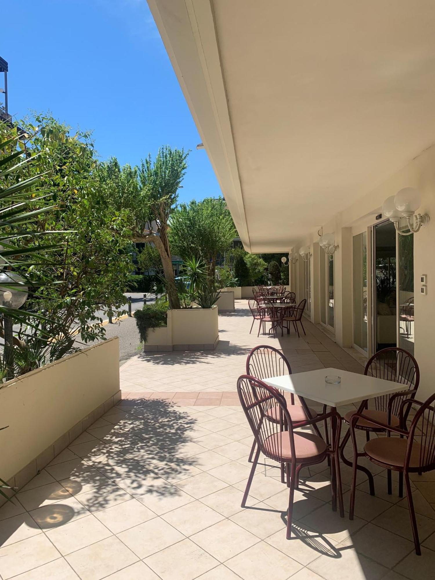 Hotel Tiffany Rimini Ngoại thất bức ảnh