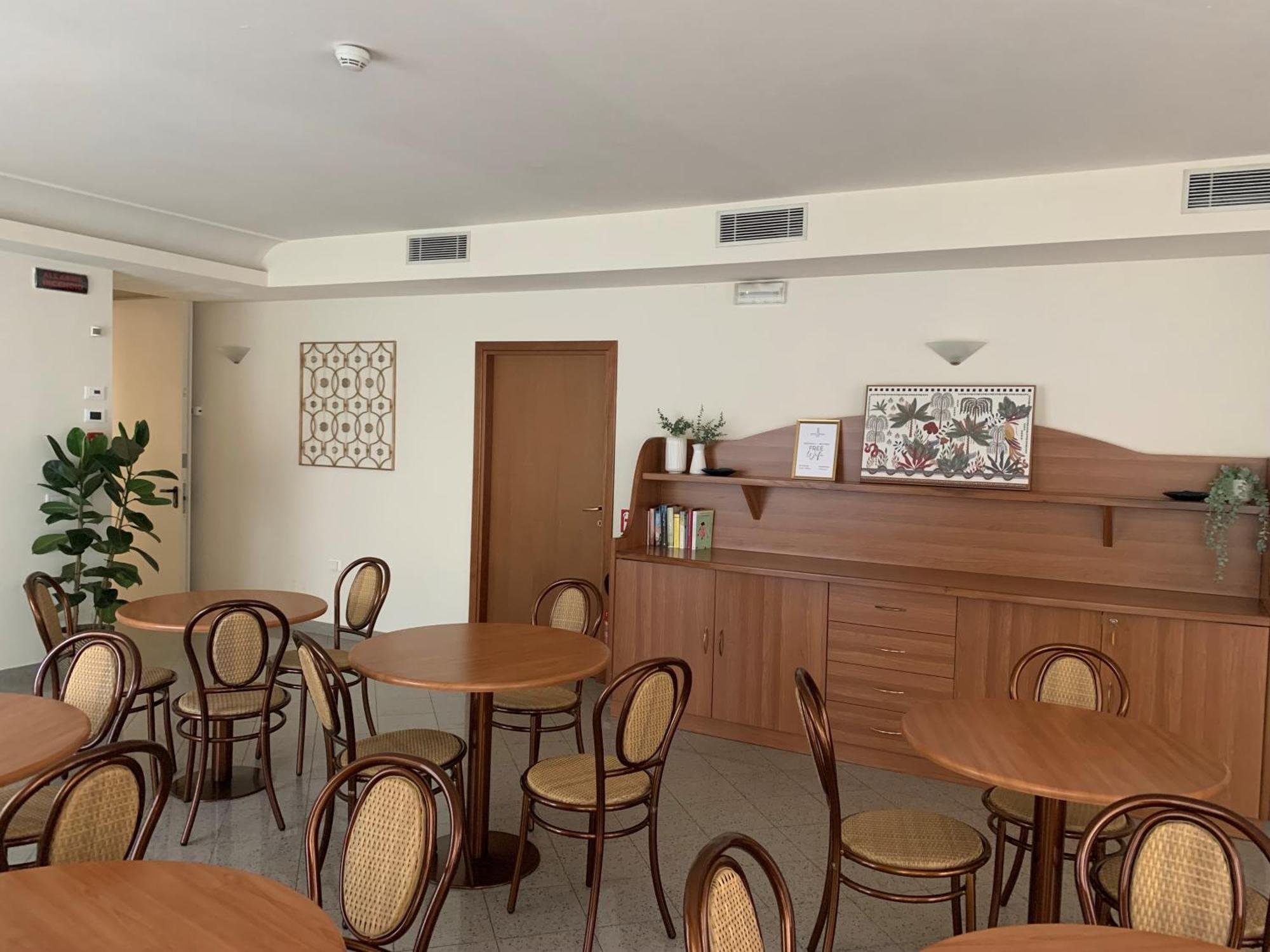 Hotel Tiffany Rimini Ngoại thất bức ảnh