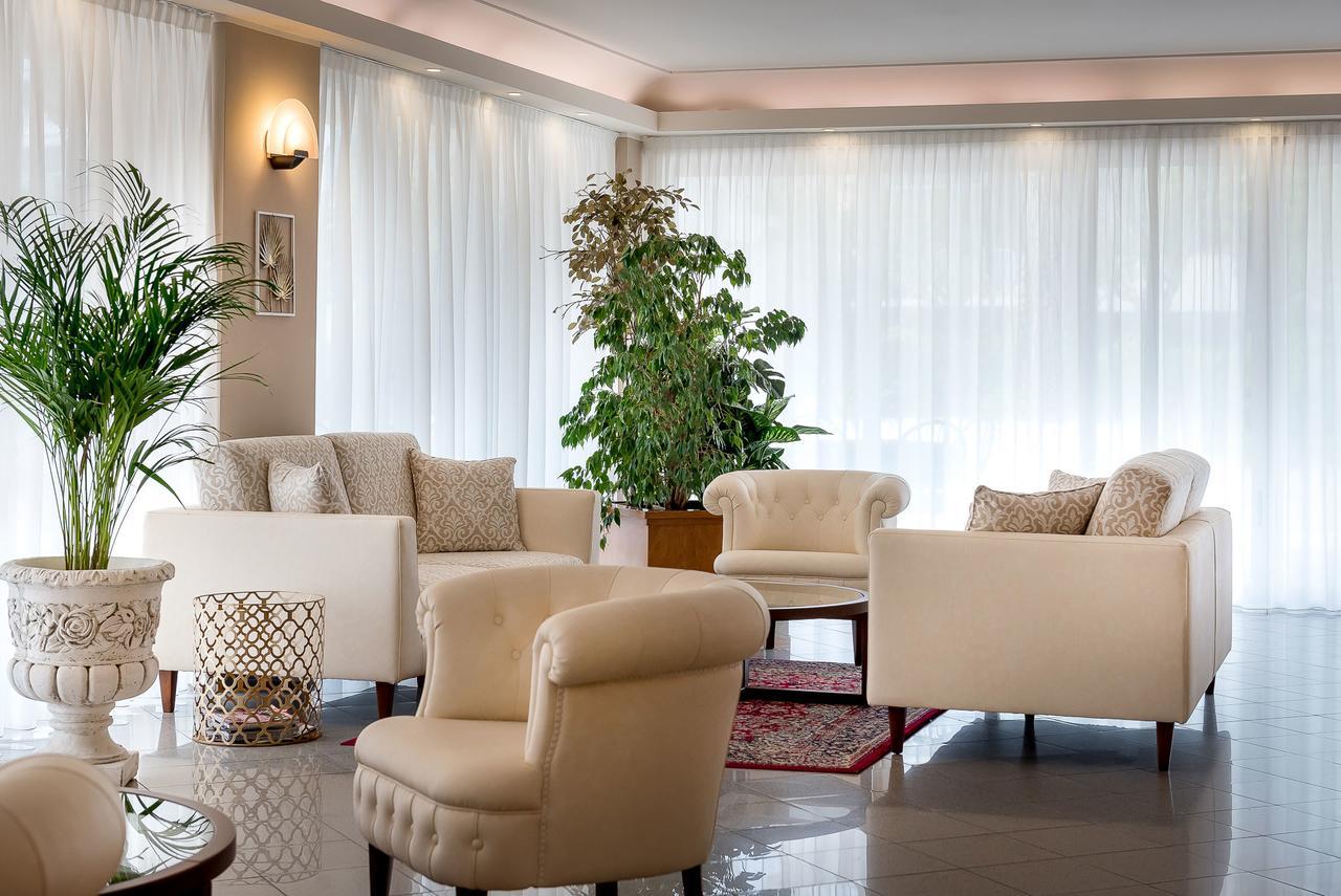 Hotel Tiffany Rimini Ngoại thất bức ảnh